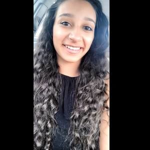 Meet your Posher, Aly